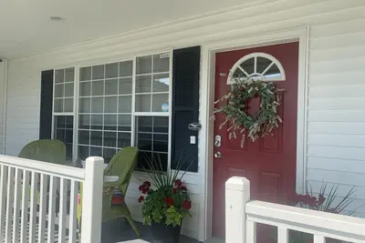 Image de Close to Cda! Weekend Get Away! Charming updated Rancher. Minutes to Cda.