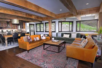 Image de Whetstone Wonder, Views! Pet Friendly, Hot tub