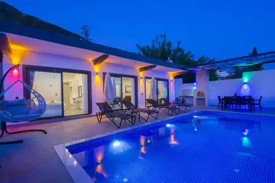 Villa for 4, Completely Private Pool & Stunning Sea Views, Ideal for Honeymoons