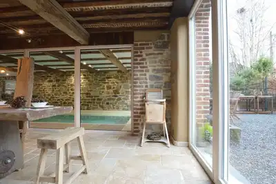 Image de Maison en pierre Ă Theux avec piscine