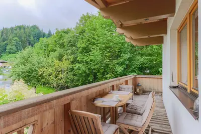 Image de Appartement élégant avec vue sur les montagnes à Ellmau