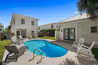 Image de Destined to Be - Beach Cottage with Private Pool & Guest House