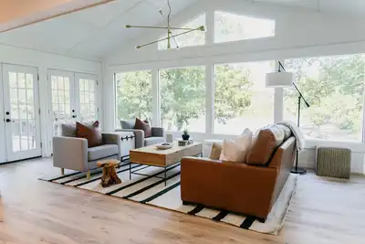 Image de Heron House on Lake Avalon