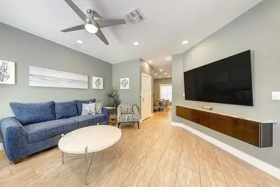 Image de Two-Story Condo Near the Beach W/ Shared Pool & Free WiFi