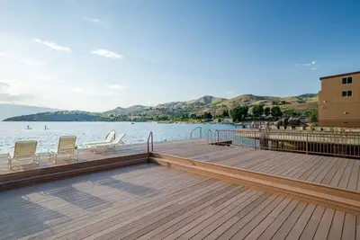 Image de Waterfront View, Pool, Hot Tub, Steps To Downtown