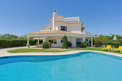 Image de Teresa - Belle villa avec air conditionné, WiFi, piscine privée et jardin, barbecue