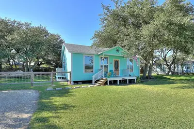 Image de Super Cute! Coastal Bend Cottage! Start booking April, May June & July 2025!