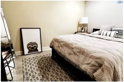 Image de Stylish Private Guest Suite | Garage, Fireplace, Washer & Dryer