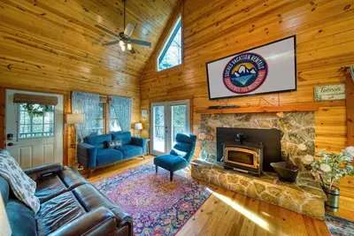 Image de Hawks Whistle - Waterfall Nearby and Hot tub