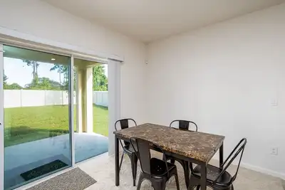 Image de Quiet Scenic location 2br apt close to Orlando Attractions/Kennedy Space Center
