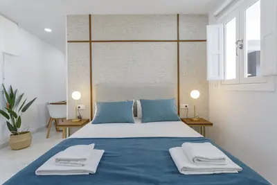 Image de Estudio exterior sin terraza - Brujula by Cadiz4Rentals