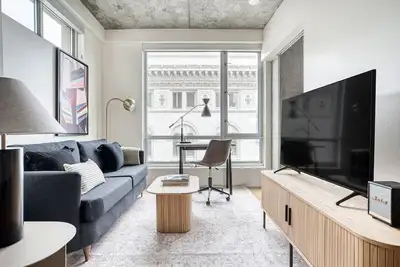 Image de Lower Nob Hill 1br w/ W/D + Roofdeck + Cvs on site by Blueground