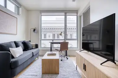 Image de Lower Nob Hill 1br w/ W/D + Roofdeck + Cvs on site by Blueground