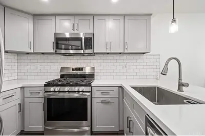 Image de Large Downtown Long Beach Condo