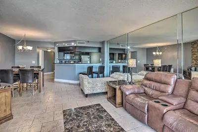 Image de Sleek Beachfront Getaway w/ Community Perks!