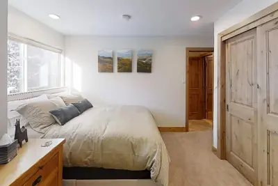 Image de Vail Haus Studio: Lock-Off Room on Vail Bus Route