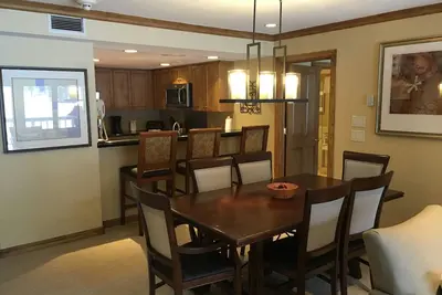 Image de Beaver Creek, St. James Place, in the heart of Beaver Creek walk to the lifts!