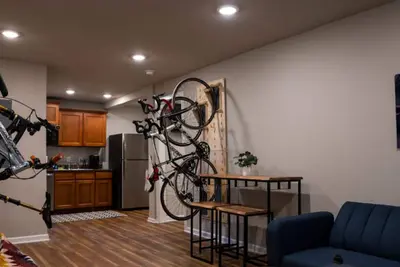Image de The Bike Inn #9, Razorback Greenway Cottage Double