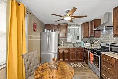 Charming Home with Hot Tub and Private Yard. Relax and be at Peace