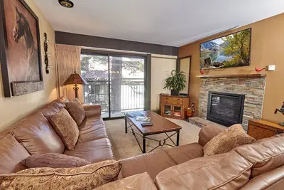 Image de St Anton Condos #27 (1-Bedroom) with Pool by RedAwning