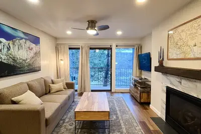 Image de St Anton Condos #21 (1-Bedroom) with Pool by RedAwning