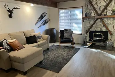 Image de New! Updated Condo, Spacious, Clean and sleeps 6!