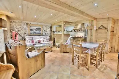 Image de Appartement \"Bon vieux temps 6\" 6 pers 5 étoiles, 98m² dans vieille ferme rénovée au village!