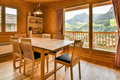 Image de Flüchtling B3 – Apt 3 ch. gemütlich, 50 m Pisten, Bergblick, Tiere Ok