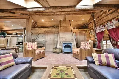 Image de Appartement \" Bon vieux temps 12\" 12 pers 5 étoiles, 200m² dans vieille ferme rénovée au village!
