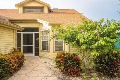 Image de Private home with heated 40-foot outdoor pool and 2 miles from beaches