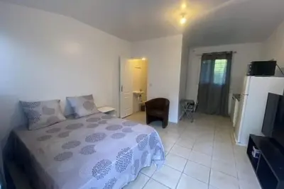 Image de Charming 1-Bed Apartment 20 mins to Paris by train