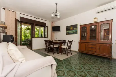 Appartement Lorenzo (54901-A1) - Seget Donji