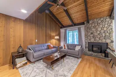 Image de Walk to Golf, Midtown, Stunning Condo 525