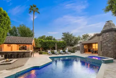 Image de Agave - Paradise Valley & Biltmore area, luxury home and amazing pool, family friendly!