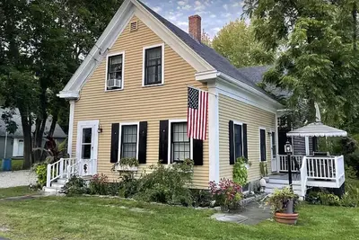 Image de Historic Kennebunkport home only 0. 3 miles to Dock Square
