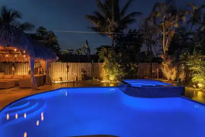 Image de Coastal Inspired home with heated saltwater pool & spa.