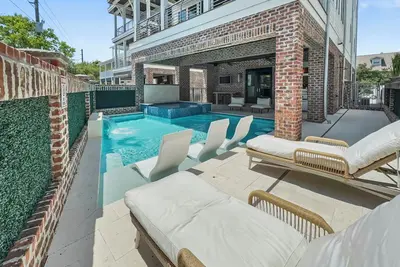 Image de Summer Wind | Ocean Views, Steps to Beach, Private Pool/ Jacuzzi, Golf Cart, Bikes, Ample Parking