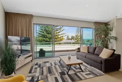 Image de Ocean View Penthouse by Ready Set Stay- Coastal Amazing Views & Wifi