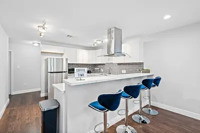 Image de Luxury and Cozy 2 Bedroom Near Uh/Med Center/Nrg Stadium/Downtown