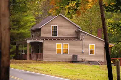 Image de Honey Hill Cottage, rural family cottage with loft, firepit
