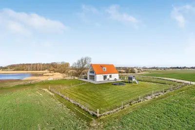 Image de Magnifique maison Ă Lundby avec WiFi