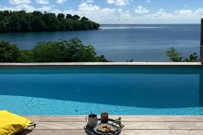 Image de Villa Nala bord de mer piscine standing, détente face au lagon pieds dans l’eau