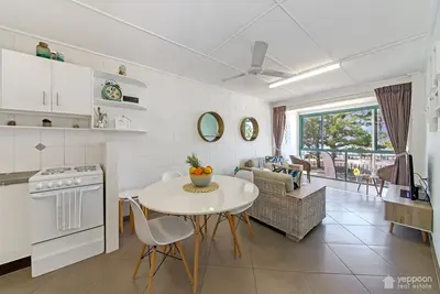 Image de Beach Belle 2 Brm Apartment Opposite Beachfront