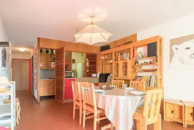 Image de Appartement familial 3 pièces, 8 couchages, proche des pistes à Serre-Chevalier, balcon sud.