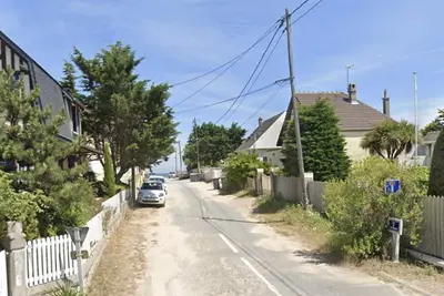 Image de La plage au bout du jardin \/ Sword Beach Cottage