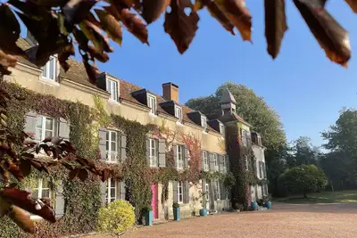 Image de Stunning Private Castle with heated pool and events space sleeps 21