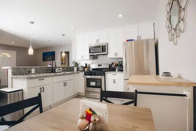 Image de Fully remodeled House | Free parking | Fast Internet