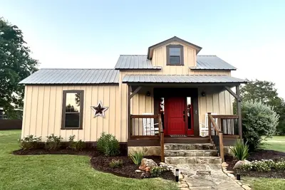 Image de Charming Country Cabin in Quaint Texas Town
