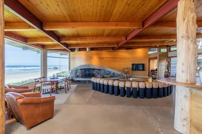 Image de The Arch Cape Oceanside Escape: Exclusive Luxury Beach House Breathtaking Views