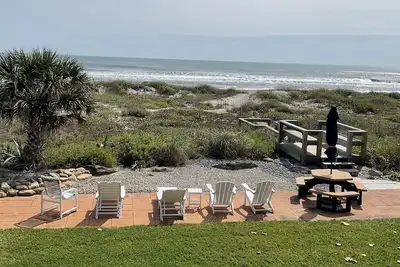 Image de Direct Oceanfront  South Cocoa Beach. Watch launches from Balcony.